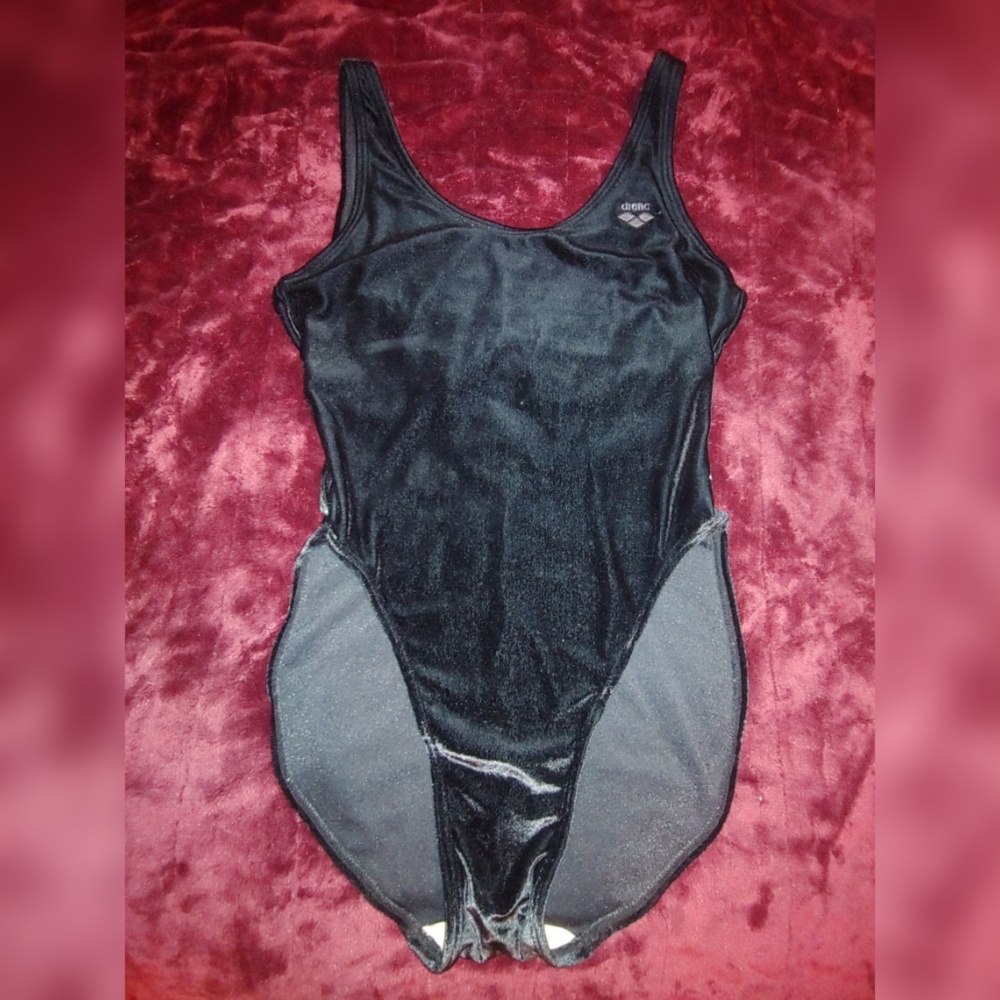 Ladies Arena black leotard